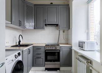 Продается 3-комнатная квартира, 52 м2, Москва, улица Касаткина, 16, улица Касаткина