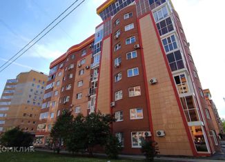 Продаю двухкомнатную квартиру, 56 м2, Кировская область, улица Сурикова, 14к1