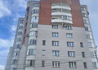 Продаю 2-комнатную квартиру, 70 м2, Смоленск, улица Кирова, 28А