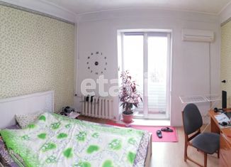 Продаю 3-ком. квартиру, 55.6 м2, Арсеньев, Калининская улица, 26