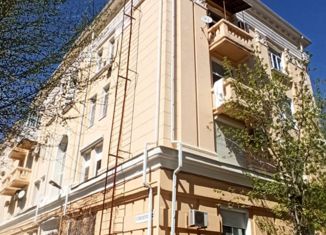 Продажа 4-комнатной квартиры, 87.8 м2, Волгоградская область, Коммунистическая улица, 32