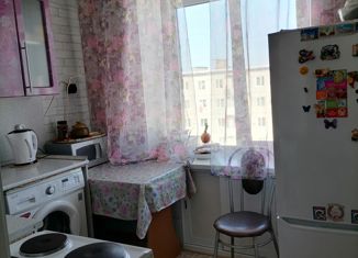 Продам 2-ком. квартиру, 48 м2, посёлок городского типа Верхняя Синячиха, Октябрьская улица, 19