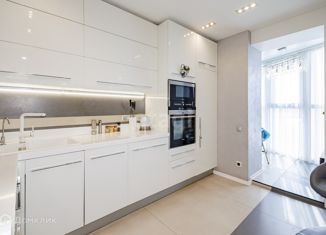 Продам 3-комнатную квартиру, 86.36 м2, Екатеринбург, улица Барвинка, 26, улица Барвинка