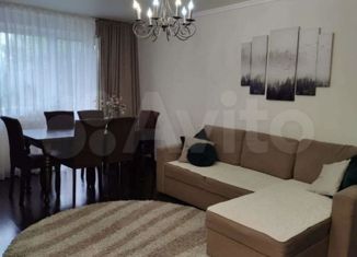 Продам 3-комнатную квартиру, 60 м2, Владикавказ, улица Ватутина, 17, Иристонский муниципальный округ