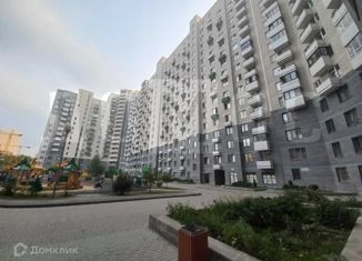 Продам однокомнатную квартиру, 40 м2, Екатеринбург, Суходольская улица, 47, ЖК Смородина