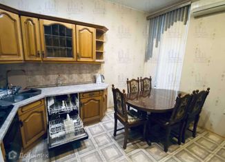 Сдача в аренду трехкомнатной квартиры, 95 м2, Санкт-Петербург, 8-я Советская улица, 49, метро Площадь Восстания