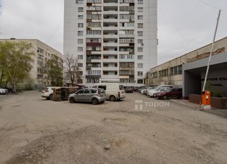 Продам 2-ком. квартиру, 46.9 м2, Челябинск, проспект Ленина, 68