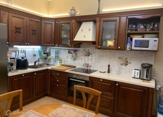 Продается 4-ком. квартира, 101 м2, Москва, Веерная улица, 22к3, метро Раменки