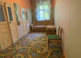 Продам 3-комнатную квартиру, 30.3 м2, Омск, 2-я улица Челюскинцев, 15А, Центральный округ