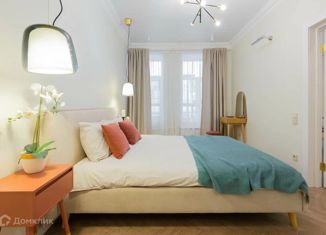 Продаю 2-ком. квартиру, 78 м2, Санкт-Петербург, улица Марата, 12, улица Марата