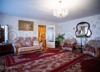Продается двухкомнатная квартира, 67.4 м2, Мурманская область, улица Кривошеева, 2