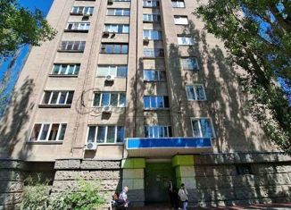 Продается трехкомнатная квартира, 98 м2, Белгородская область, микрорайон Олимпийский, 41