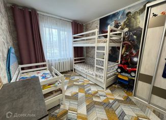 Продаю трехкомнатную квартиру, 59.2 м2, Березники, Коммунистическая улица, 10