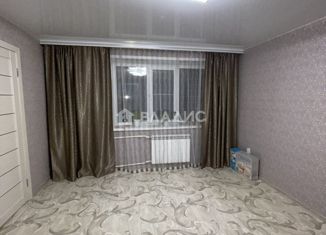 Продается 2-ком. квартира, 40 м2, Камешково, улица Долбилкина, 1