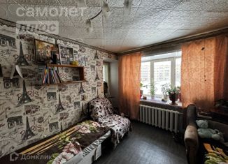 2-комнатная квартира на продажу, 48.4 м2, Алапаевск, улица Николая Островского, 12К2