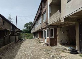 Продам таунхаус, 110 м2, поселок городского типа Новомихайловский, Автомобильный переулок, 5/9