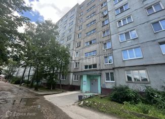 Продажа двухкомнатной квартиры, 54 м2, Смоленск, улица Маршала Ерёменко, 22