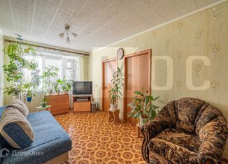 Продается 4-ком. квартира, 61.2 м2, Екатеринбург, Кишинёвская улица, 54, Кишинёвская улица