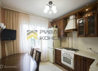 Продам трехкомнатную квартиру, 63 м2, Омск, улица Дианова, 7, Кировский округ