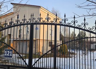 Продаю дом, 290 м2, городской посёлок Ульяновка, проспект Володарского, 121