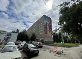 Продам комнату, 58 м2, Екатеринбург, улица Старых Большевиков, 52, улица Старых Большевиков
