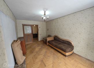 Продам двухкомнатную квартиру, 48 м2, Новокубанск, улица Нева, 40