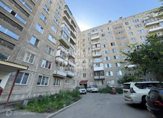 Продам 4-комнатную квартиру, 93 м2, Алтайский край, улица Монтажников, 5