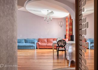 Продается 2-ком. квартира, 97.7 м2, Павловск, Медвежий переулок, 7