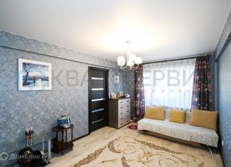 Продаю 2-комнатную квартиру, 46 м2, Омск, улица Фёдора Крылова, 4