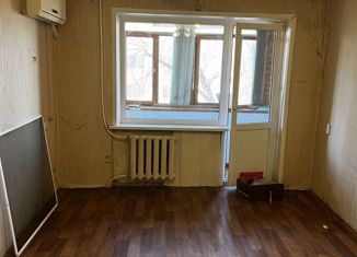 Продаю 1-ком. квартиру, 31.2 м2, Чапаевск, Короткая улица, 7