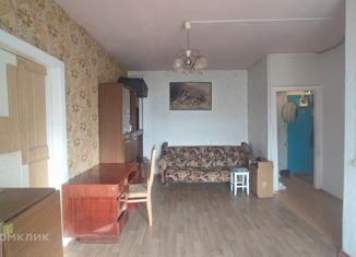 Продается 2-ком. квартира, 42 м2, Волгоград, улица Михаила Паникахи, 7, Дзержинский район