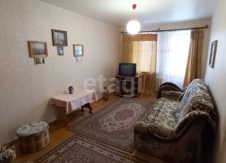 Продам 2-ком. квартиру, 41.2 м2, Короча, улица Карла Маркса, 44