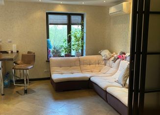 Продаю 2-комнатную квартиру, 48.7 м2, Москва, Молдавская улица, 2к1, Молдавская улица