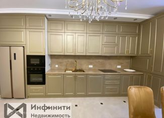 Продам трехкомнатную квартиру, 115 м2, Ставропольский край, улица Ленина, 423/1