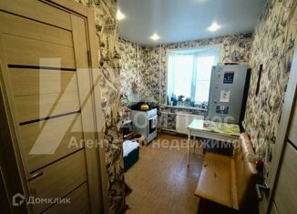 Продаю двухкомнатную квартиру, 48 м2, Вологда, улица Ильюшина, 1