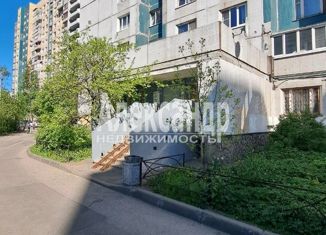 Продажа 2-комнатной квартиры, 43 м2, Санкт-Петербург, Красногвардейский район, Индустриальный проспект, 17к2