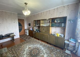 Продажа 3-комнатной квартиры, 52.2 м2, Карачев, улица Дзержинского, 8