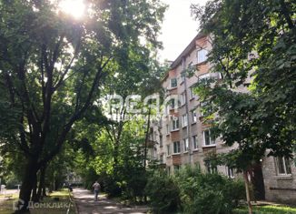 Продается трехкомнатная квартира, 55.8 м2, Гатчина, улица Киргетова, 14