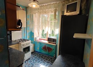 Трехкомнатная квартира на продажу, 55 м2, Москва, Гвардейская улица, 16, Гвардейская улица