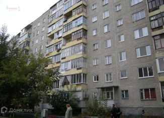 Продаю 2-комнатную квартиру, 36 м2, Екатеринбург, улица Тверитина, 19
