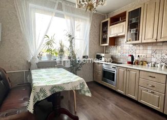 Продается двухкомнатная квартира, 65.1 м2, Москва, Волынская улица, 3, метро Говорово