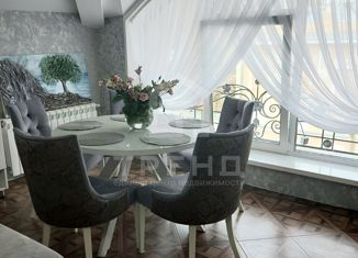 Продается 2-комнатная квартира, 72.8 м2, Санкт-Петербург, улица Первого Мая, 10к2