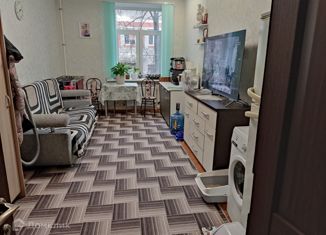 Продаю комнату, 75.7 м2, Колпино, улица Косинова, 9