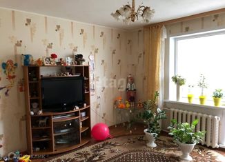 Продам 2-ком. квартиру, 57.5 м2, село Вятское, улица Новикова, 55