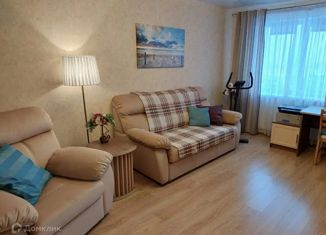 Продаю 1-комнатную квартиру, 40 м2, Екатеринбург, улица Чекистов, 18, улица Чекистов