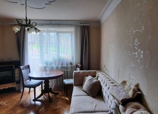 Продается 2-комнатная квартира, 56 м2, поселок городского типа Свободы, проспект Калинина, 158