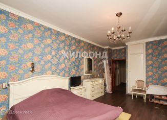 Продам 4-комнатную квартиру, 115 м2, Новосибирск, Серебренниковская улица, 23, Серебренниковская улица