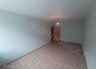 Продается однокомнатная квартира, 33.2 м2, Саратовская область, Спартаковская улица, 4