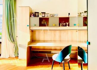 Продам трехкомнатную квартиру, 79 м2, Санкт-Петербург, Краснопутиловская улица, 14/12, метро Автово