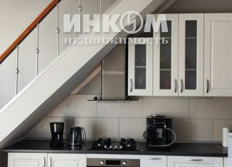 Сдам трехкомнатную квартиру, 150 м2, Москва, Садовническая улица, 25, ЦАО